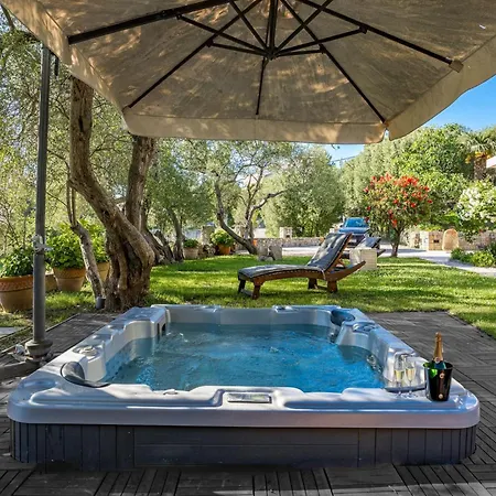 Апартаменты Tranquil Escape In Банёл