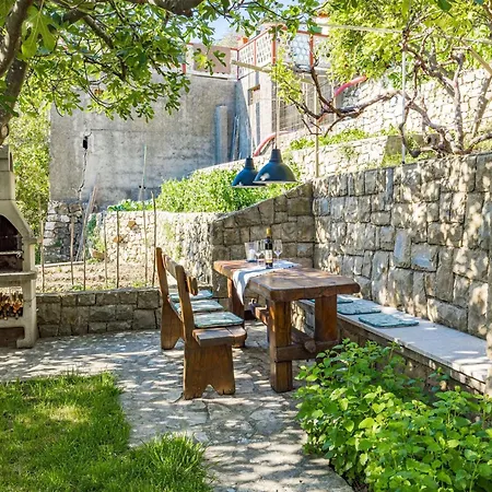 Tranquil Escape In * Banjol